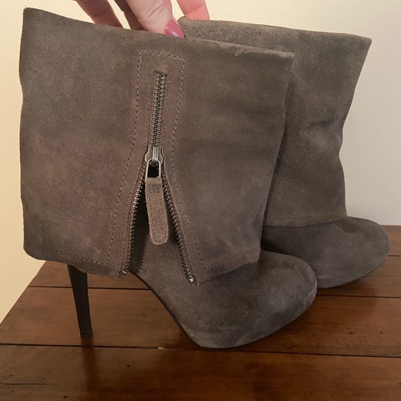 Boots - Picture 1 of 5